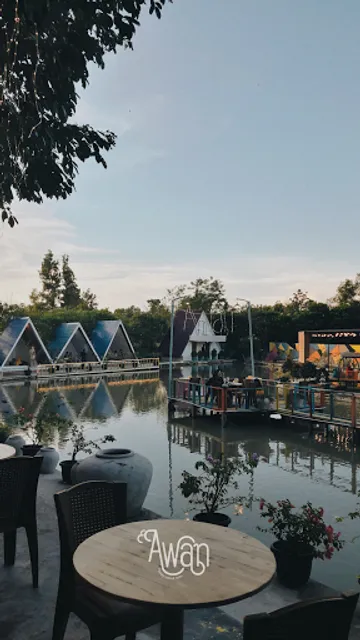 Awan Family Cafe & Resto