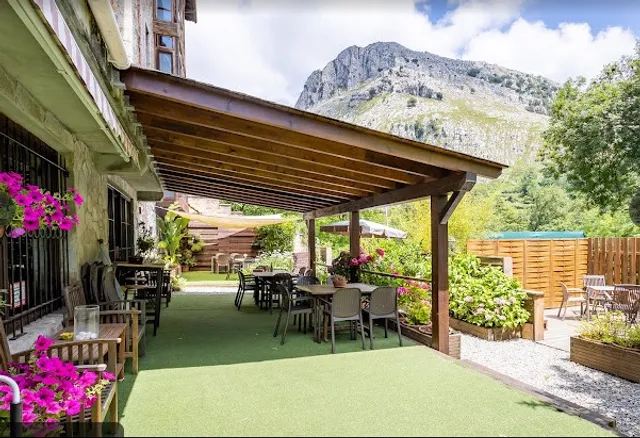 Hotel Rural Posada 3 Valles