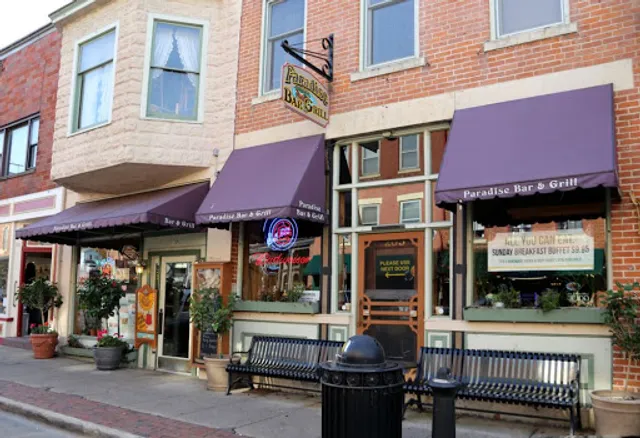 Paradise Bar & Grill
