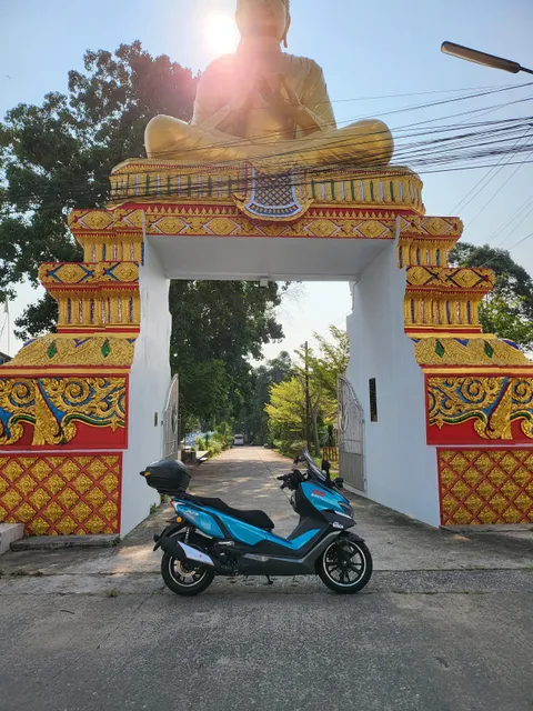 Wat Lak Khet Dan Nok