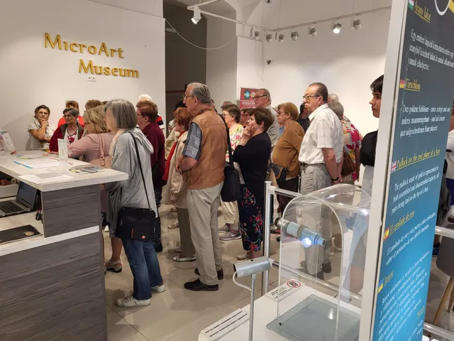 Micro Art Museum