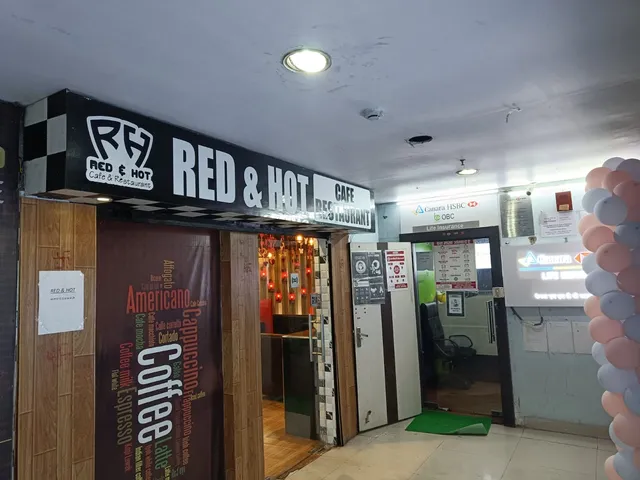 Red and Hot Cafe and Restaurant - Patna