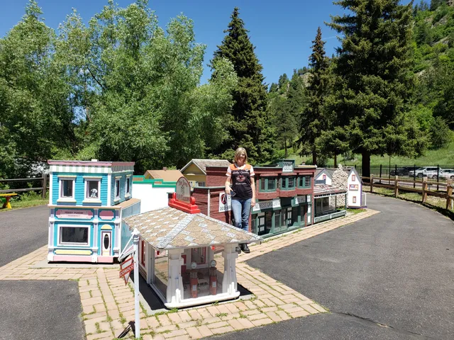 Tiny Town & Railroad