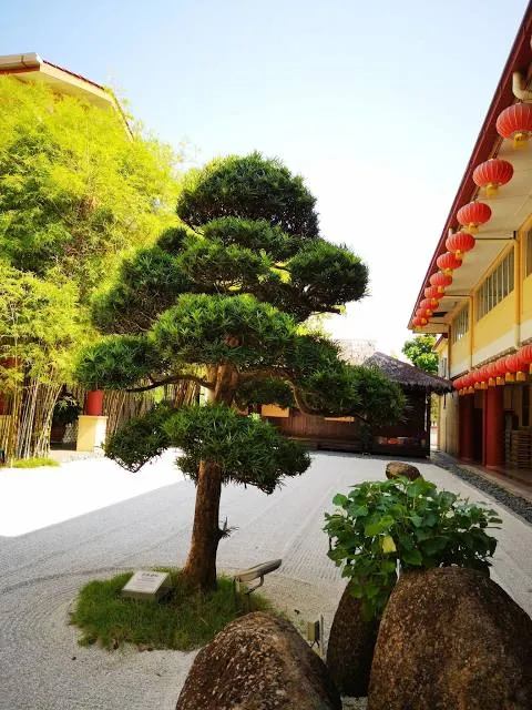 Fo Guang Shan Dong Zen Temple