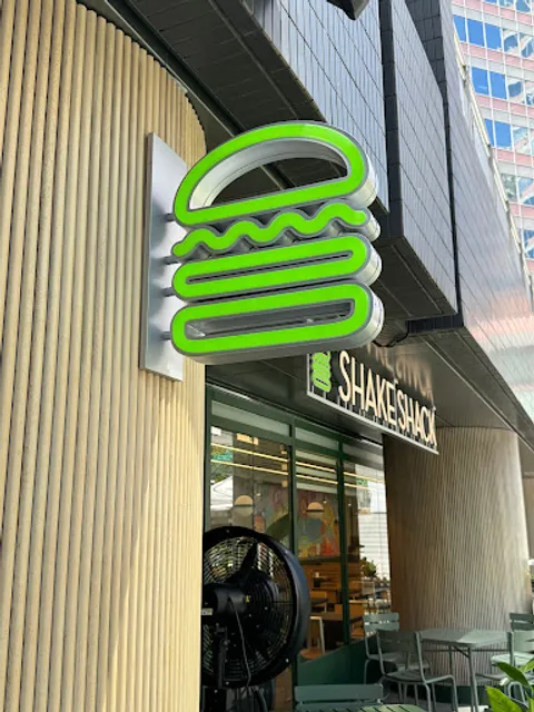 Shake Shack (Metroplaza)
