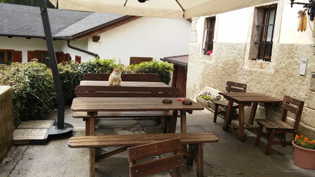 Ristorante Alla Pace / Burtshaus Alla Pace