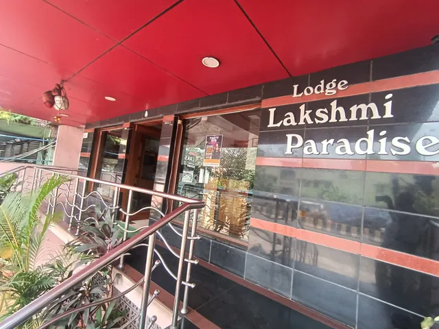 OYO Hotel Lakshmi Paradise