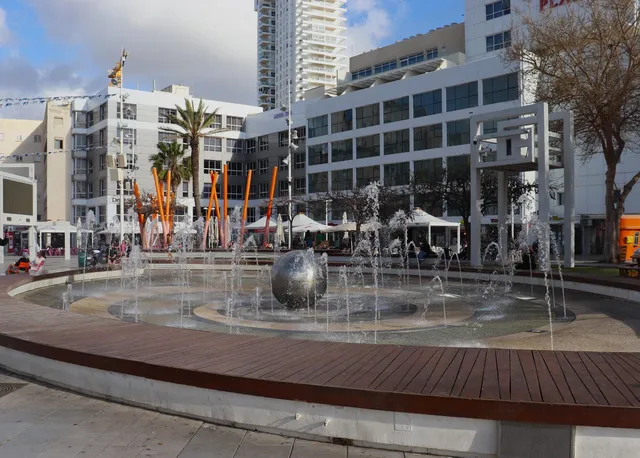 סוויטות חוויה בכיכר