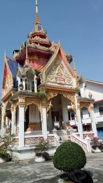 Wat Khao Lua