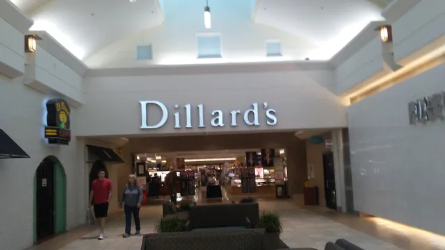 Dillard's