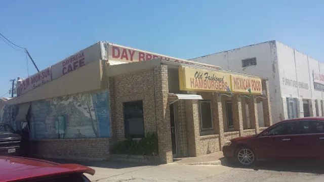 Daybreak Cafe & Grill