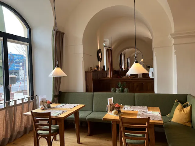 Lindenhof Wirtshaus und Biergarten