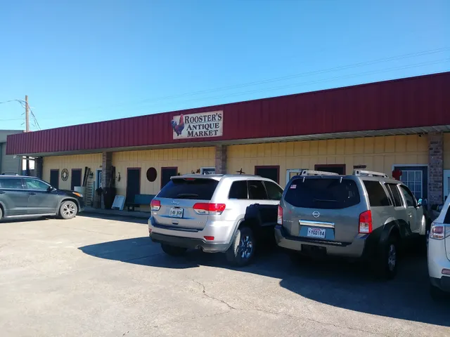 Rooster's Antiques and Home Decor