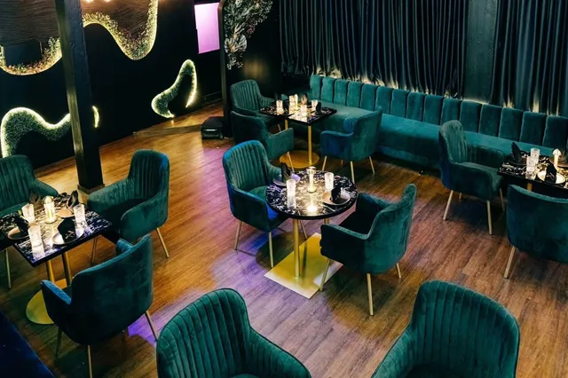 7 Degrees Restaurants