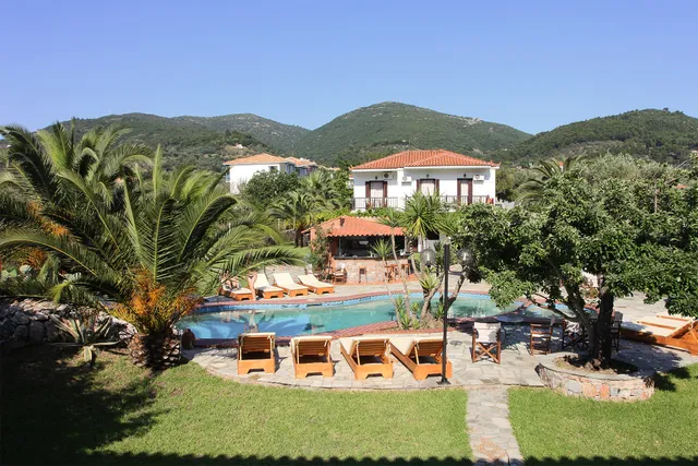 Ageri Holiday Studios