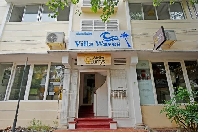 Villa Waves