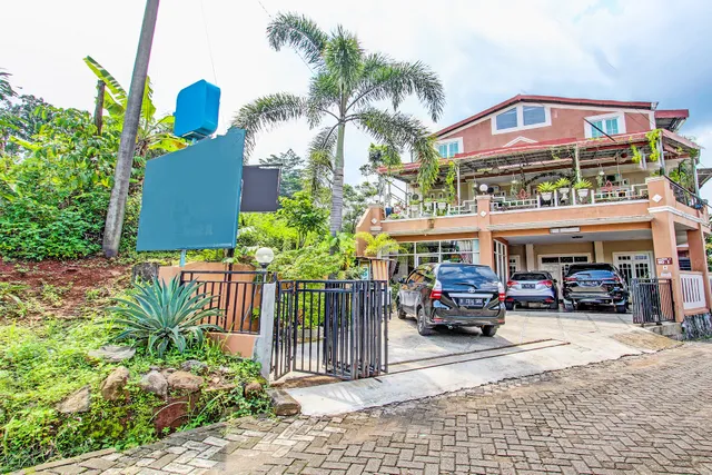 Capital O 91975 Nadika Guest House Syariah