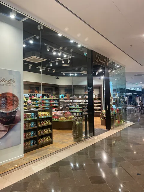 Boutique Chocolats Bar LINDT Marseille