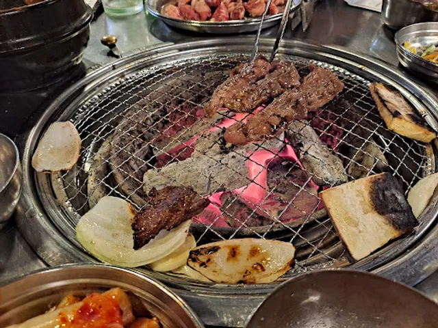 Cheolgil Wang Galbisal