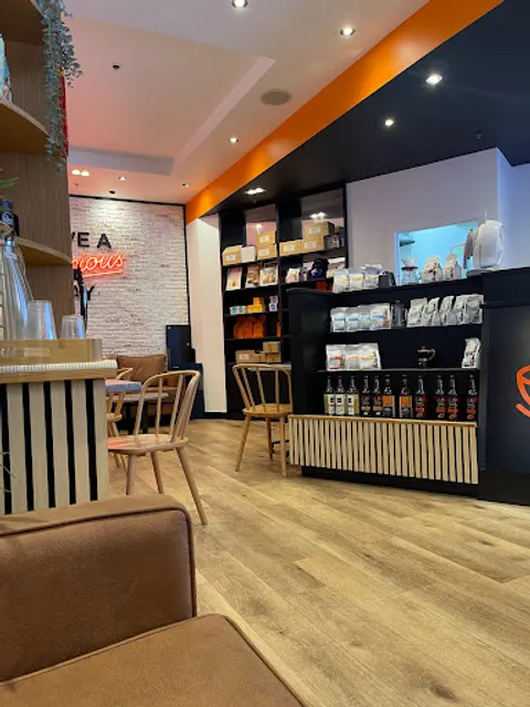 Gloria Jean's Karingal