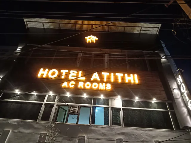 SPOT ON 37702 Hotel Atithi