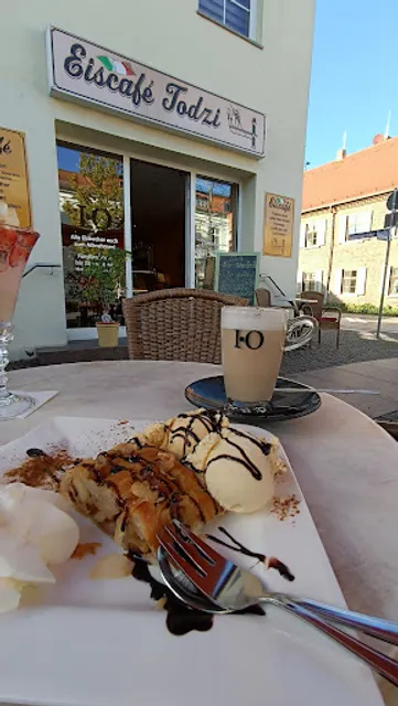 Eiscafé TODZI