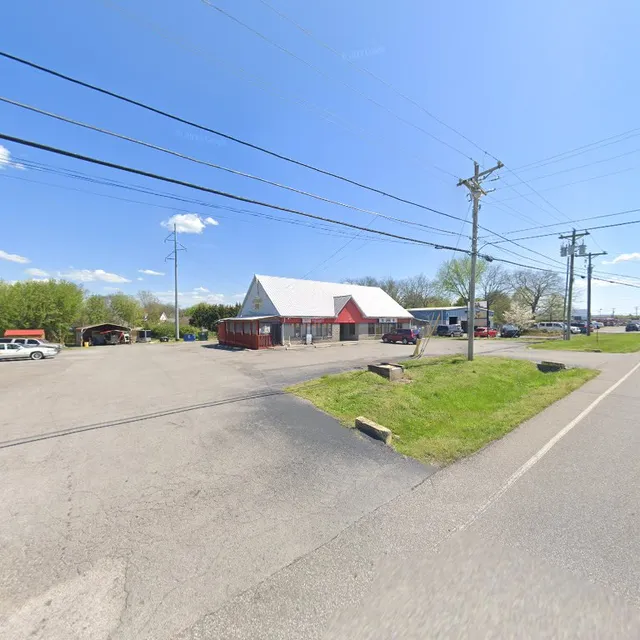 Tommy's Bar and Grill