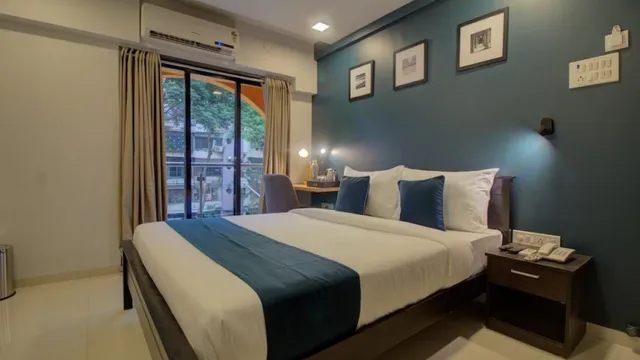 Hotel Om Sai Villa-AC Room In Marol - Best Hotel In Andheri East-Couple Friendly Room in Marol