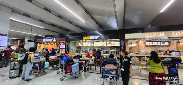 Subway T3 Int Airport