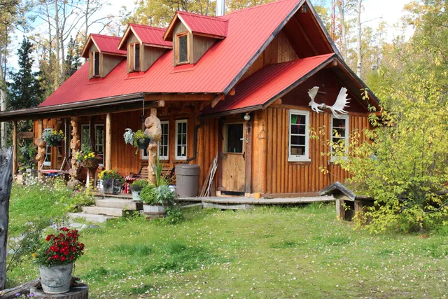 Kluane Cabins