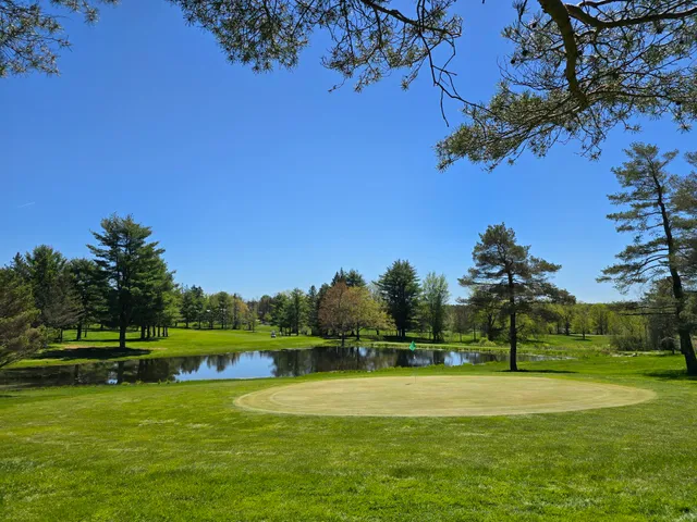 Island Green Resort and Golf Club