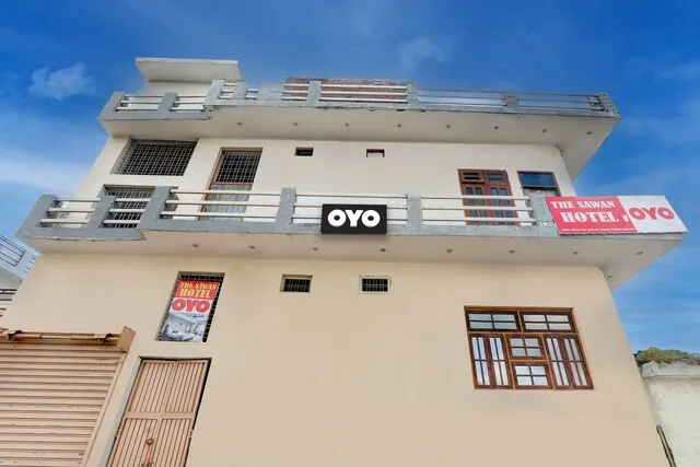 OYO Flagship The Savan
