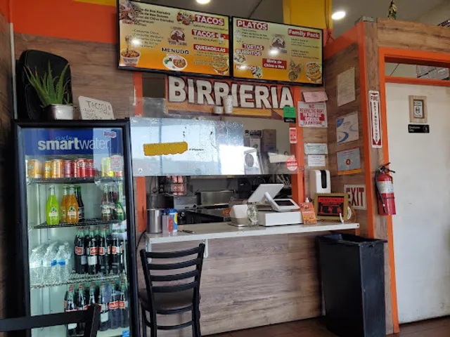 El Toro Chido Birrieria