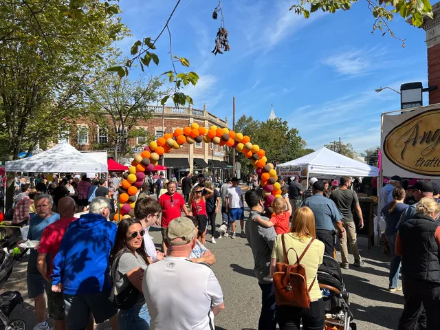 34th Cranberry Festival - Art & Maker on Farnsworth