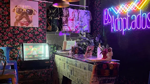 Los adoptados cocina libre