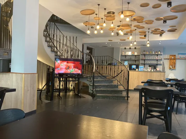 DUODUO Rice Noodle und Chinesische Wok-Spezialitäten