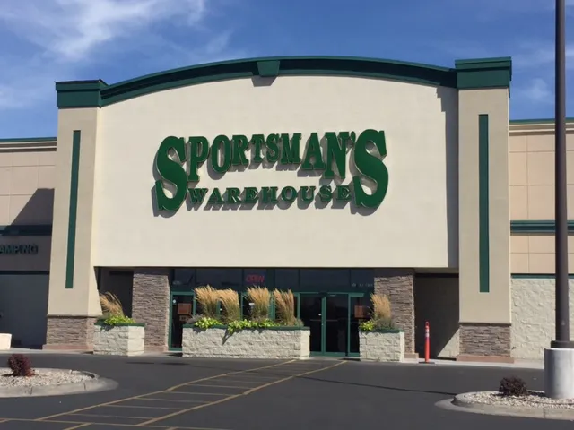 Sportsman's Warehouse