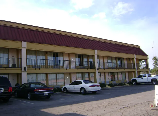 Lincoln Inn & Suites Brookhaven