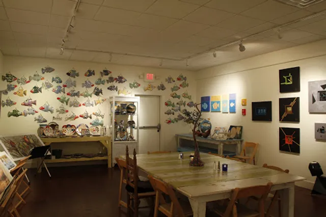 LATITUDE 28°02' Restaurant and Art Gallery