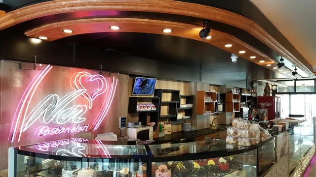 Nur Pastaneleri Kaş Bayii