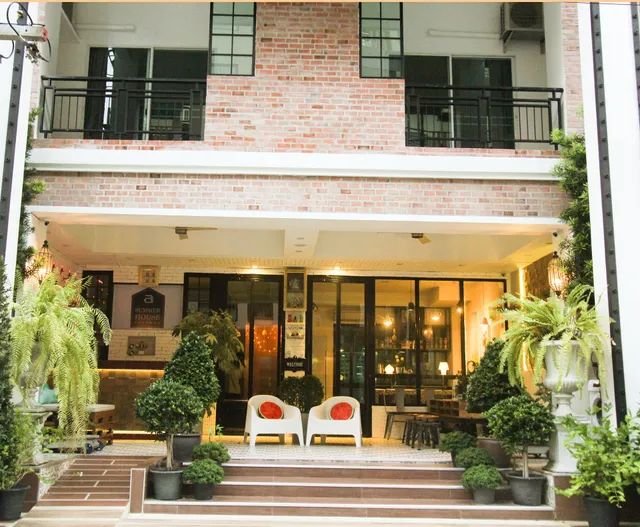 Boutique Summer House