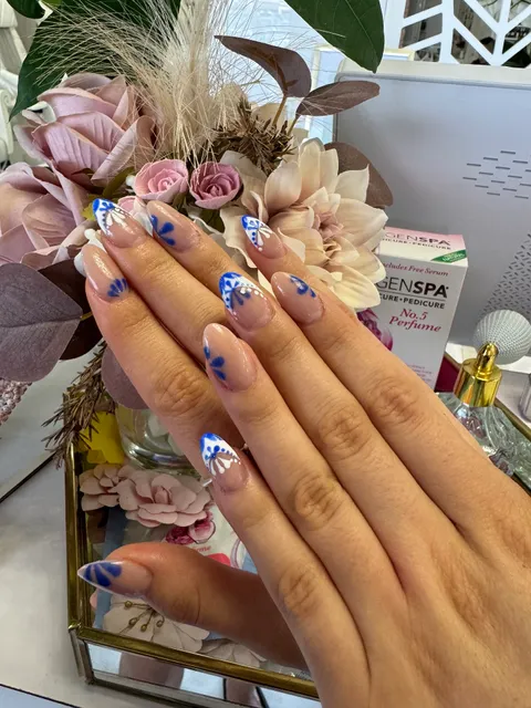 Le Bijou Nails and Spa (10% Off New Customers)