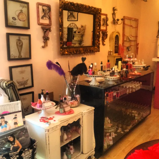 Romantic Nights For Two Boutique