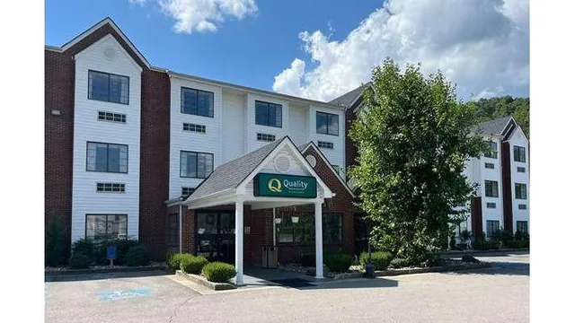 Quality Inn & Suites Prestonsburg next to Mountain Arts Center