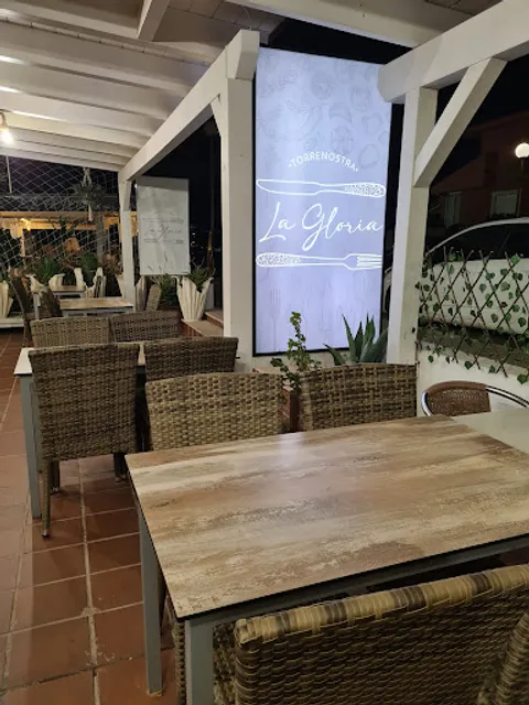 La Gloria Pizzeria Restaurante