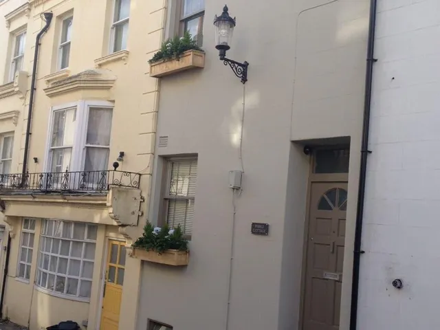 ei8ht Brighton - Serviced rooms and Apartments