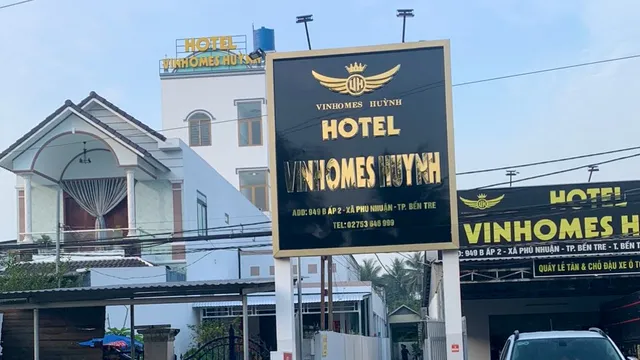 KHÁCH SẠN VINHOMES HUỲNH - HOTEL