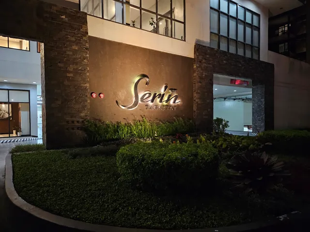 Tagaytay Staycation by Bea and RM-Ayala Serin East