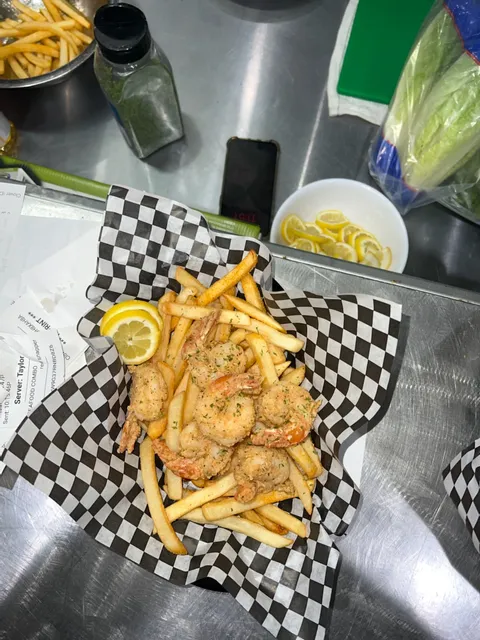 Legends Sports Lounge & Grill