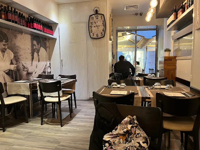 Numbs Bar & Restaurant